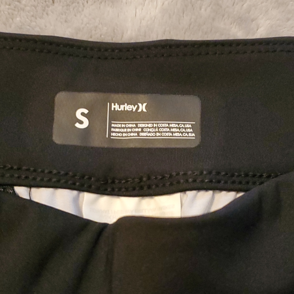 Shorts - Picture 3 of 4